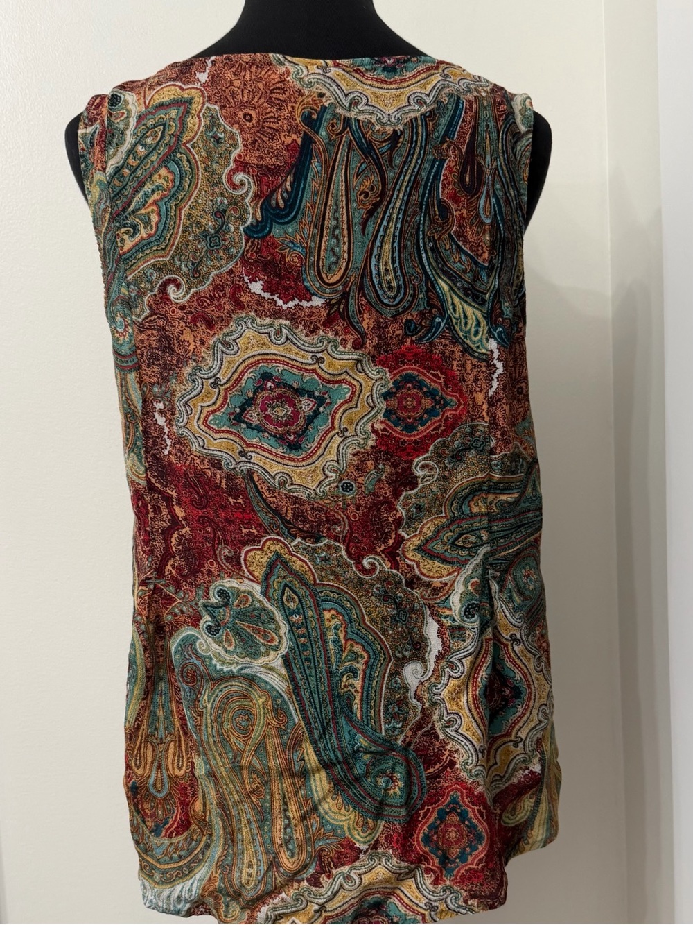 J. Jill Paisley Tank Top in Red, Teal & Cream Size Medium - Picture 4 of 10